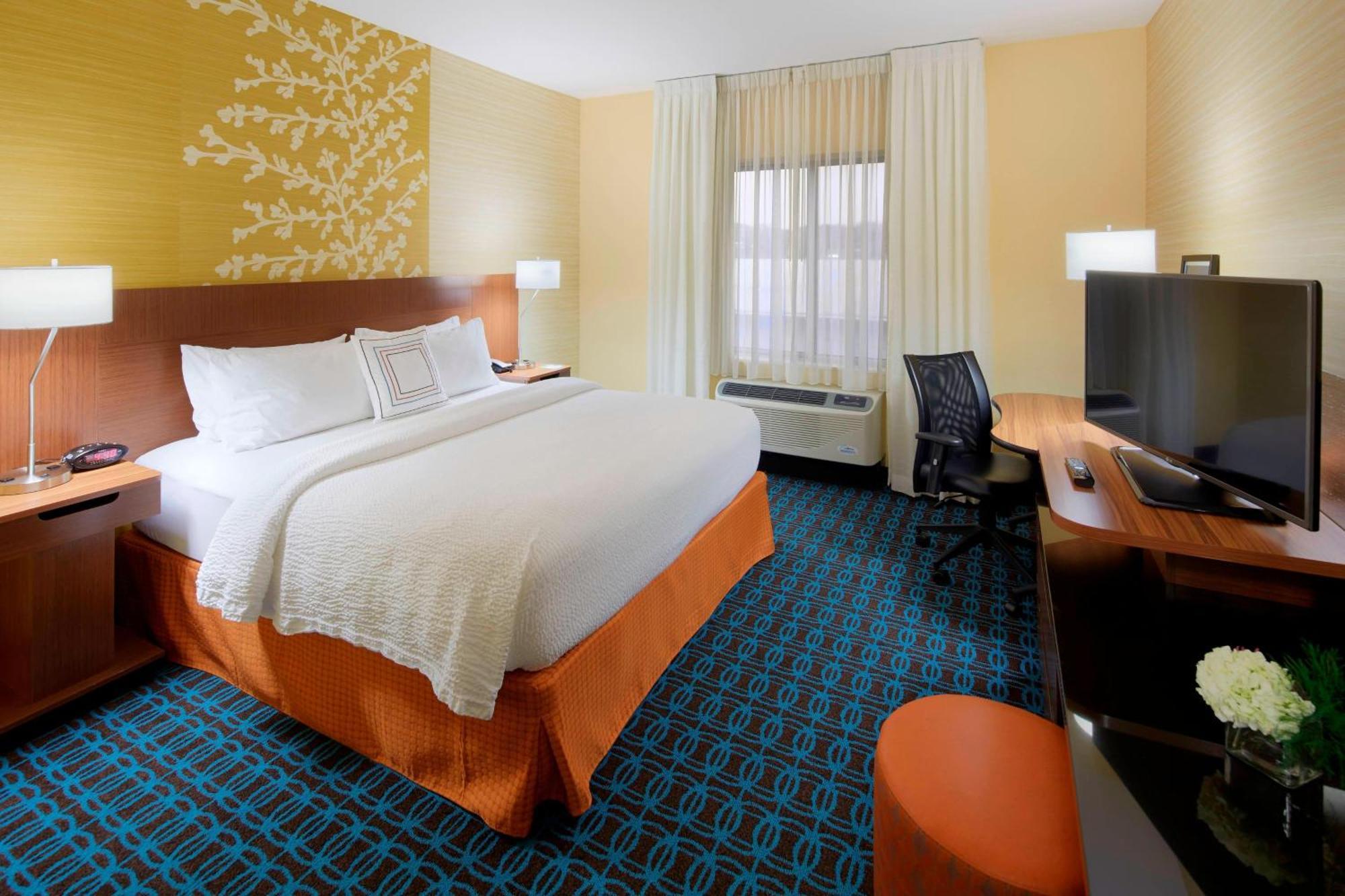 Fairfield Inn & Suites By Marriott Springfield Northampton/Amherst Exterior foto