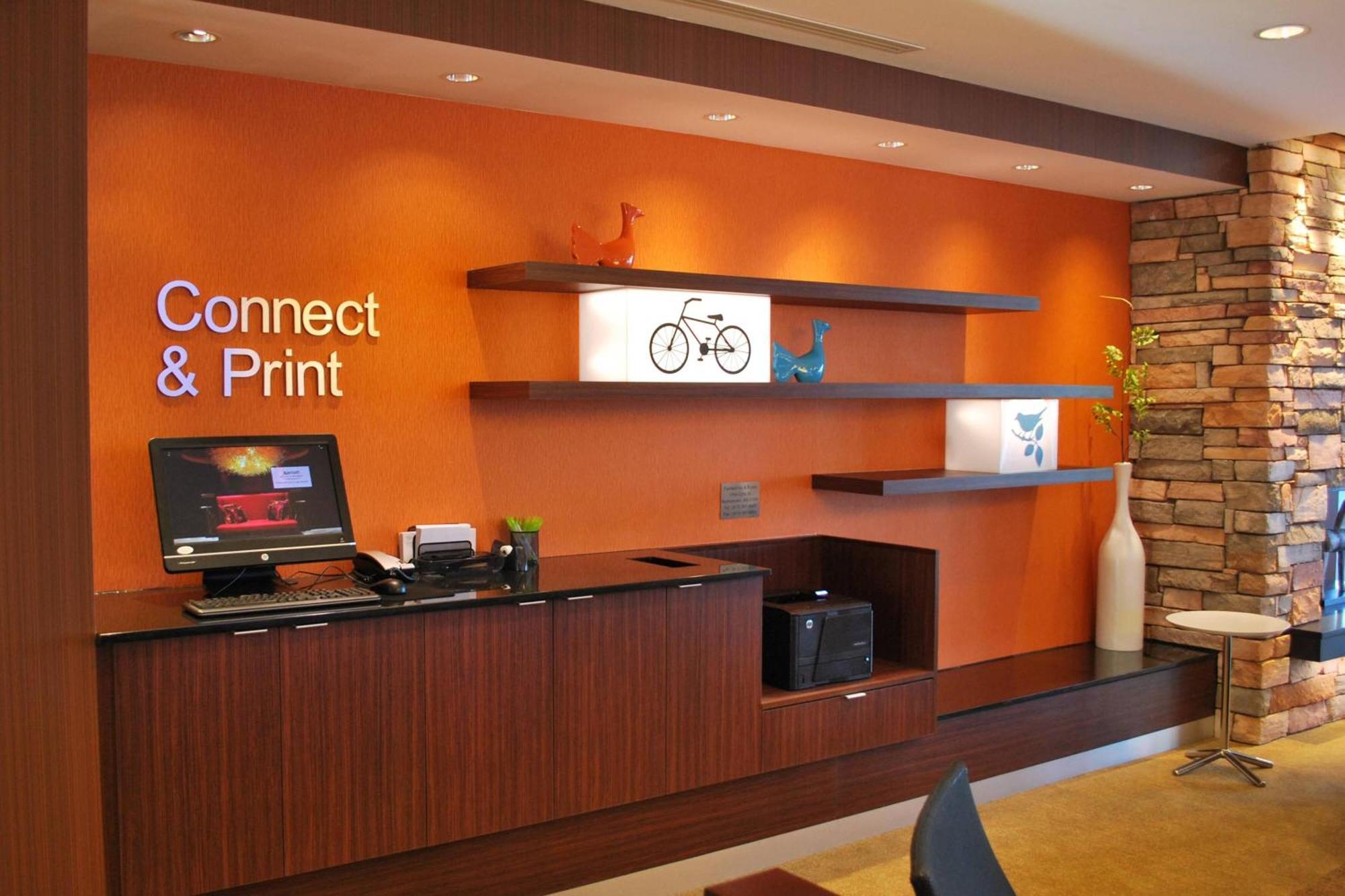 Fairfield Inn & Suites By Marriott Springfield Northampton/Amherst Exterior foto